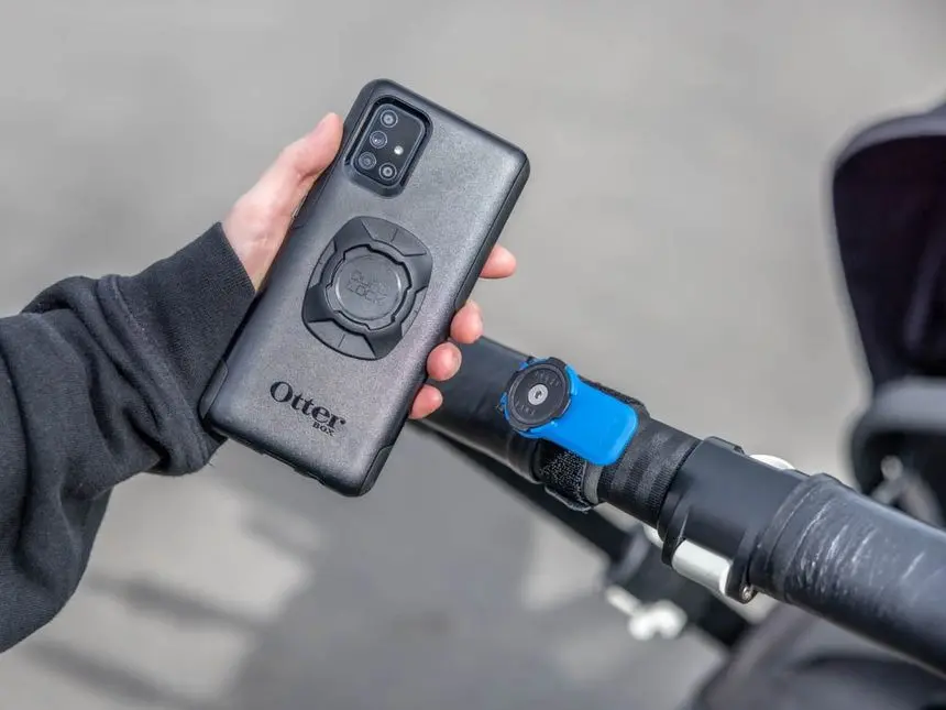 Quad Lock Universal Phone Mount Adapter 1