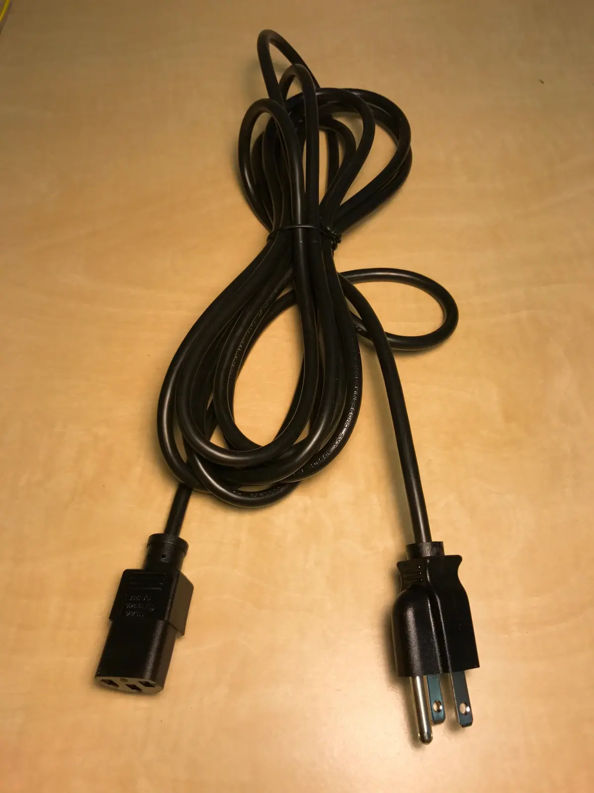 Power Cord - Usa To Iec - 4 Meter - 18 Awg 1