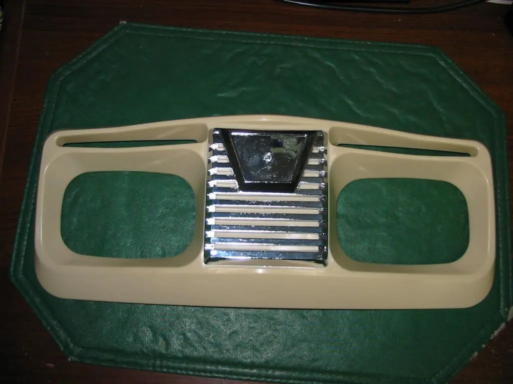 Sfhg-2310 Head Light Grille 1