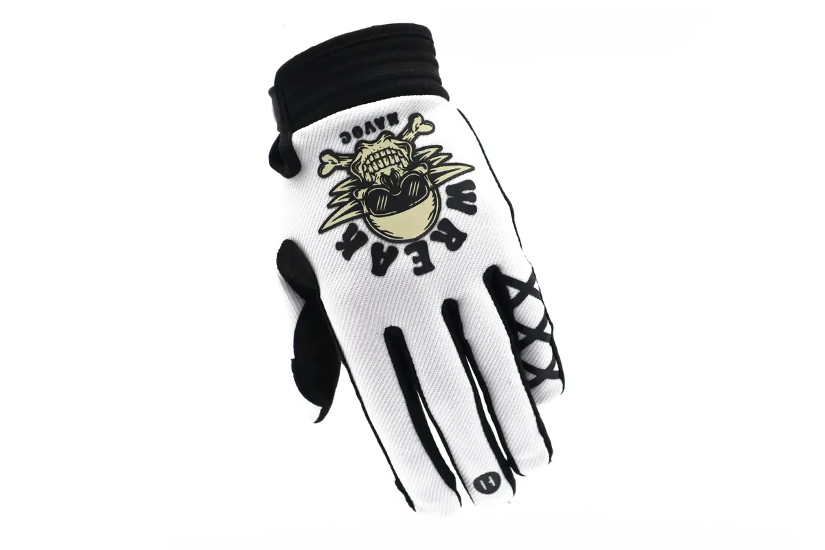 Skull And Crossbones Gloves 1