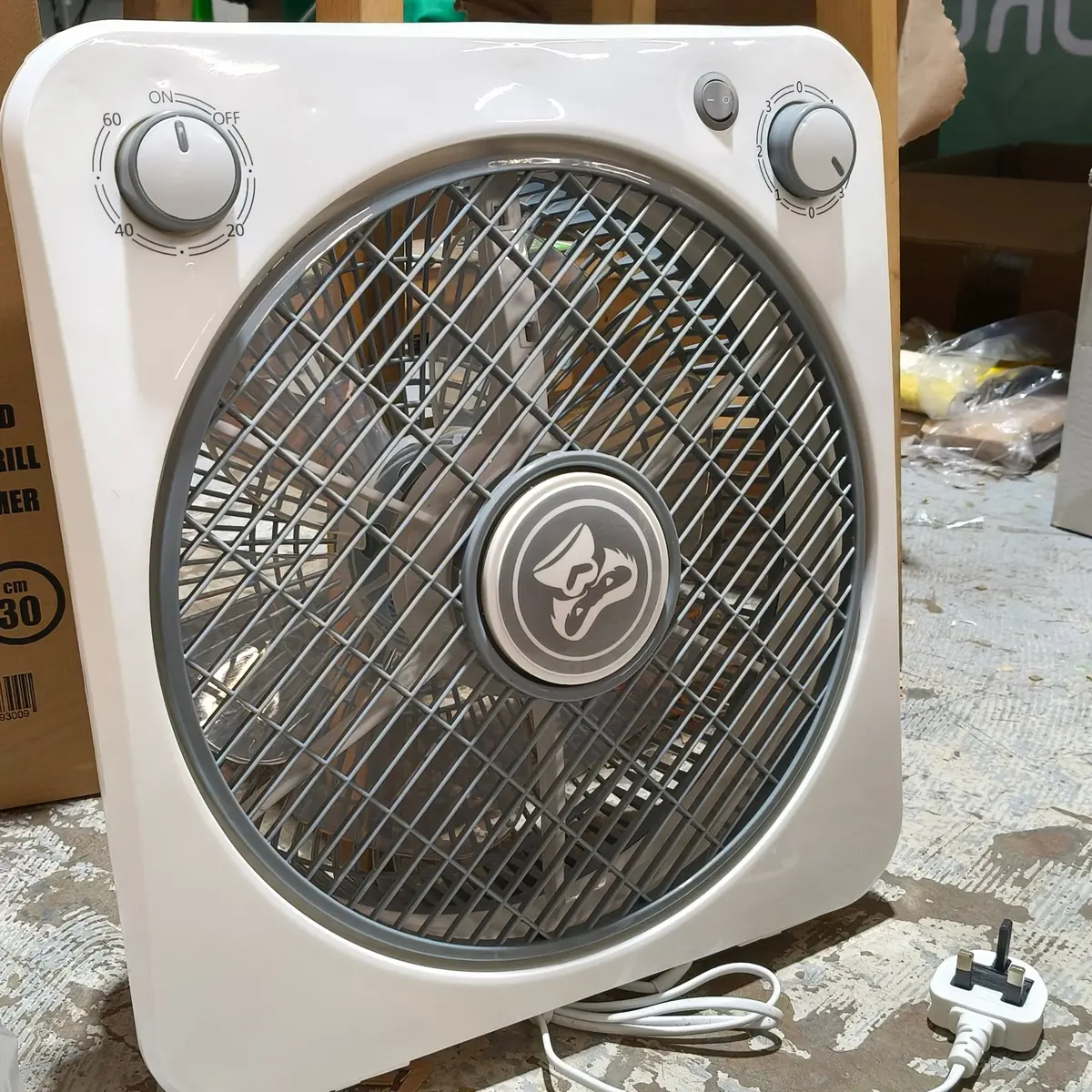 Gorilla Circulating Floor Box Fan 3 Speeds - 30Cm 1