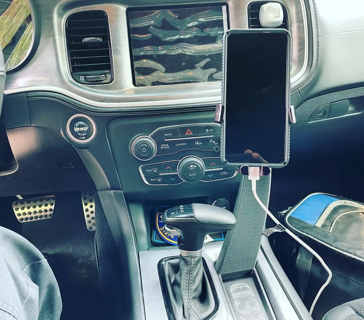 Dodge Charger 15+ Coin Cup + Phone Stand 1