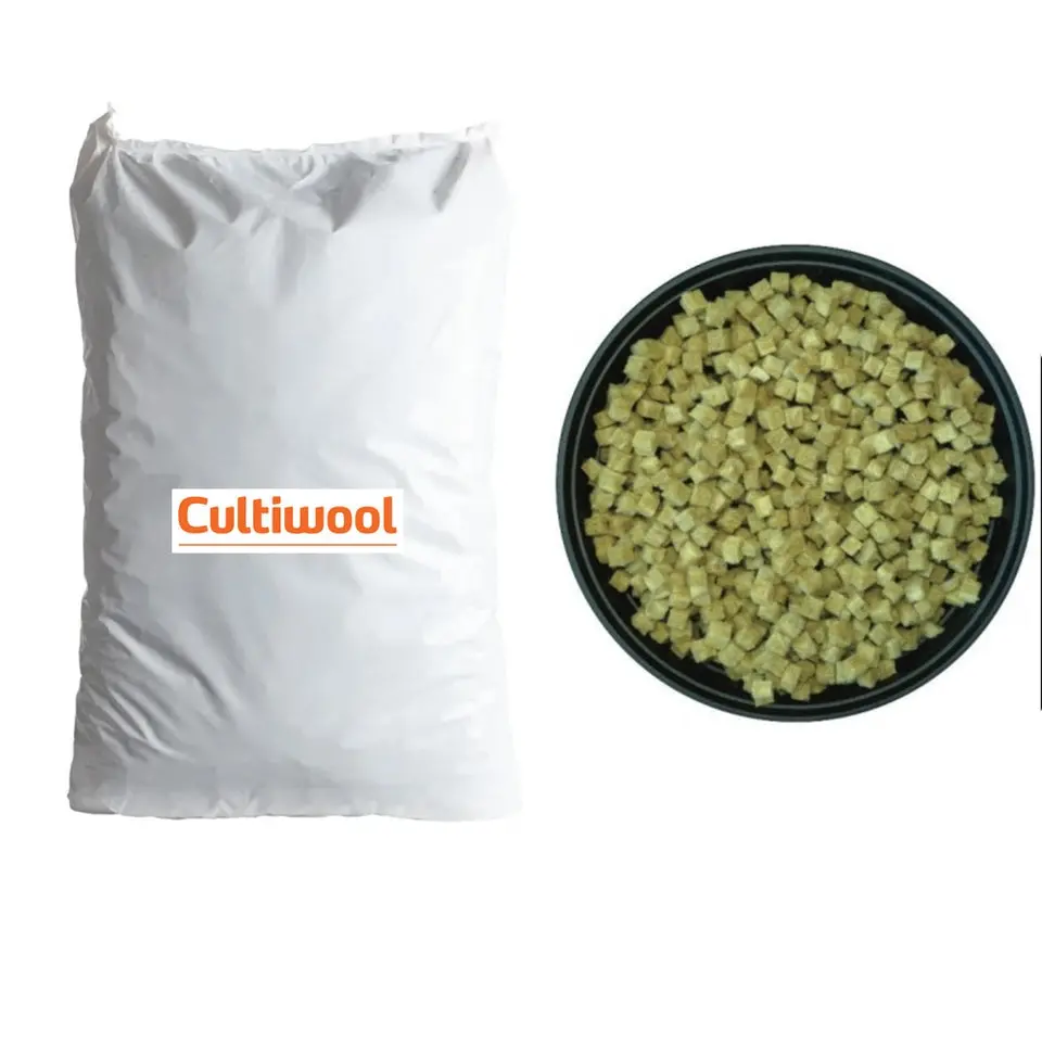 Cultiwool 90L Bag Loose Mini Cubes 1