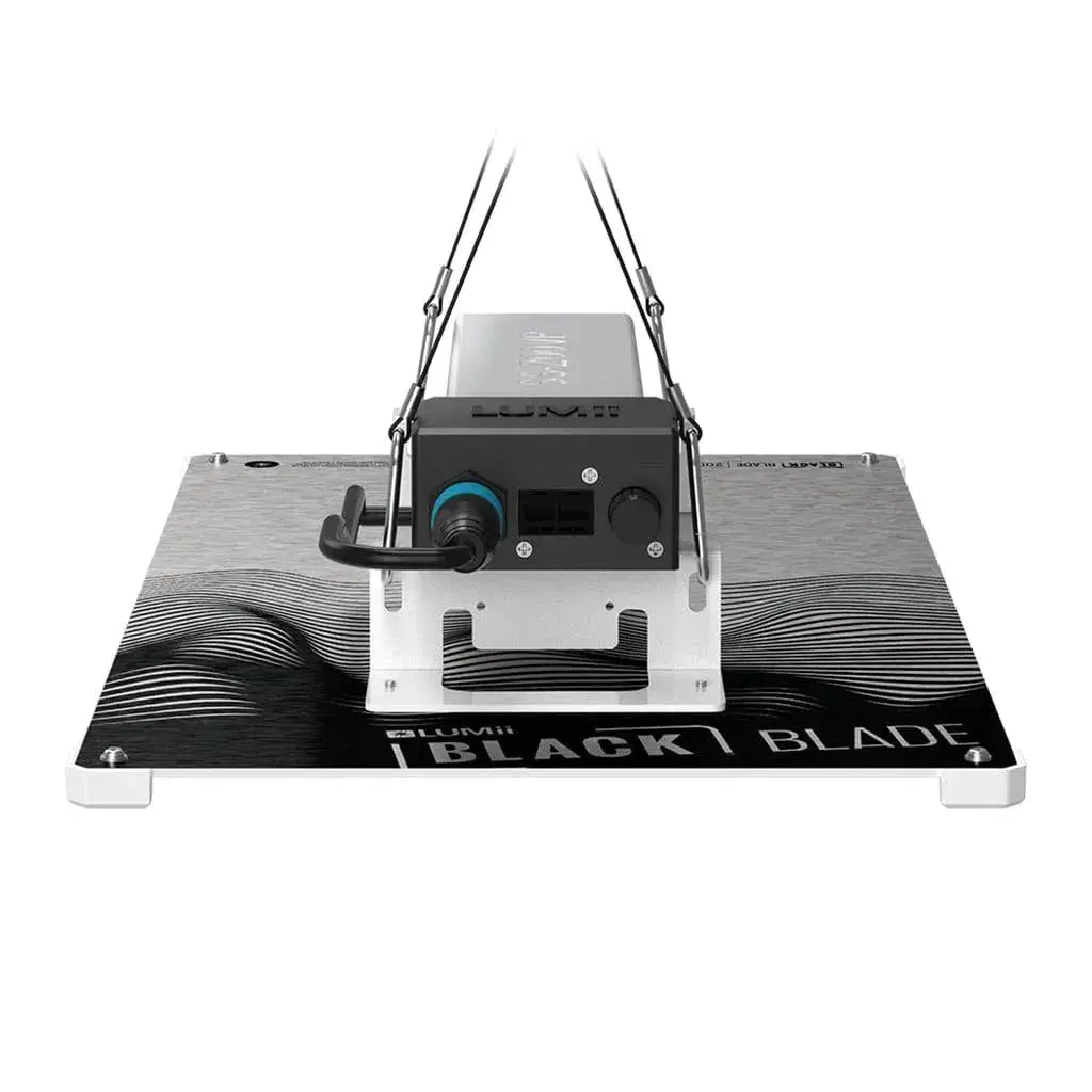 Lumii Black Blade Led - 200W Grow Light 2